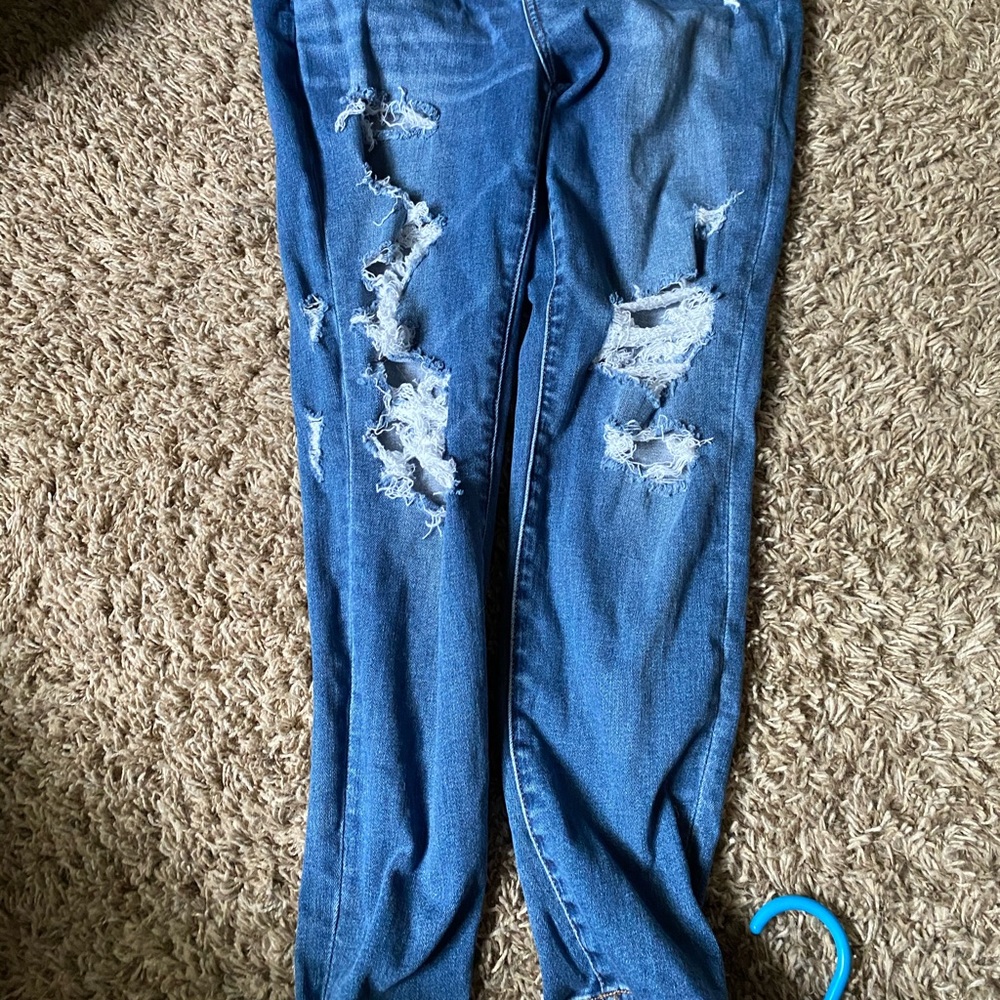 Ripped high waisted skinny jeans